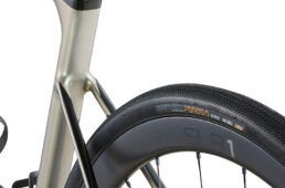 新型ディファイのタイヤとクリアランス