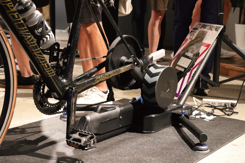 Wahoo KICKR V5 トレーナー wahoo-kickr-smart-trainer-