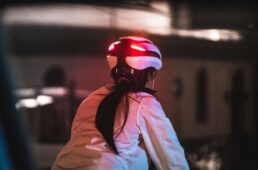 スマートヘルメット　LUMOS