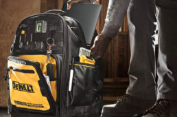 デウォルトのバックパック