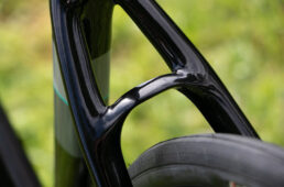 レイブSLのシートステーブリッジ