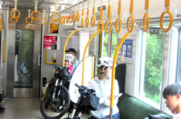 一般客と一緒に乗るサイクルトレイン