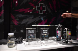 マックオフ超音波チェーン洗浄＆注油