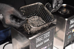 マックオフ超音波チェーン洗浄＆注油