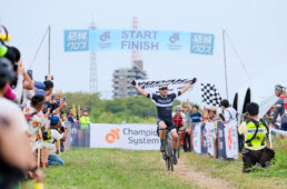 フィニッシュする野中店長