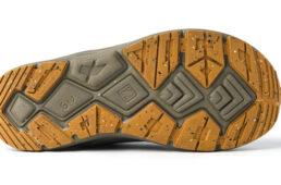 リグ×ナリフリ ドゥーブの靴底