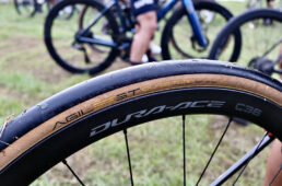 デュラエースホイールにアジリストデューロ
