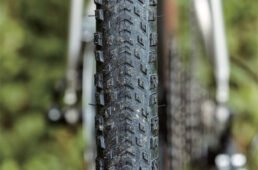 チントゥラート グラベルRCのトレッドパターン