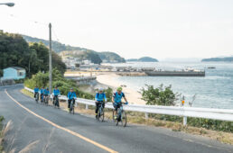 庵治地区を走る