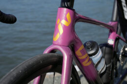 ヘッドチューブ