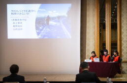 スピーチする済美高校