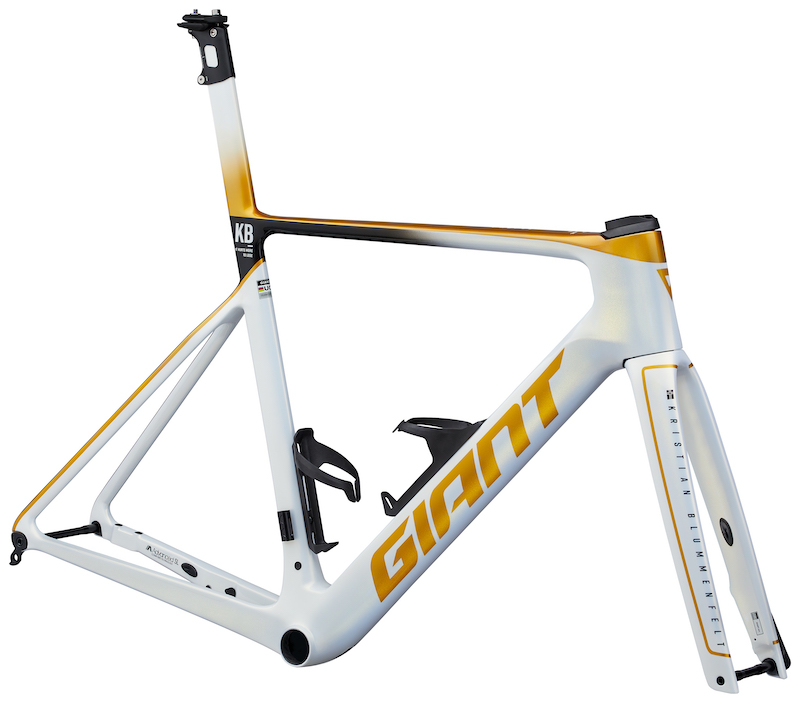 ジャイアントがブルメンフェルト・シグネチャーのプロペル