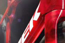 トレック・スラム レッドeタップAXS