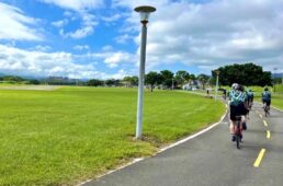 河川敷に整備されたサイクリングロード