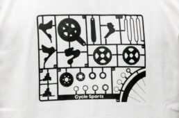 プラモTシャツ