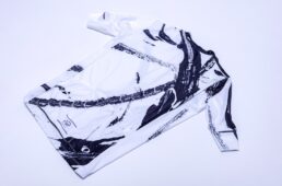 ライドローイングジャージの背部