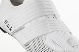 フィジーク　ヴェント・パワーストラップ・エアロウィーブ