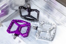 ウルフトゥース「Ripsaw Aluminum Pedals」