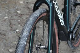 フロントフォーク