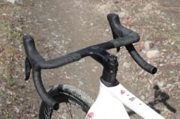 ハンドルステム