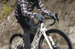 オストログラベルに乗る田村さん