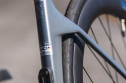 シートステーとシートチューブの接合部分