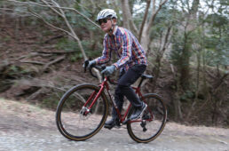 テラに乗る田村さん