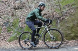 山と旅の自転車プラスに乗る江里口