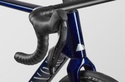 キャニオン　新型スラム・レッドAXS完成車