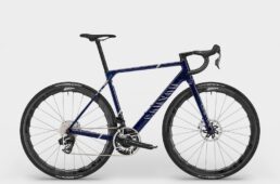 キャニオン　新型スラム・レッドAXS完成車