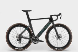 キャニオン　新型スラム・レッドAXS完成車