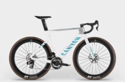 キャニオン　新型スラム・レッドAXS完成車