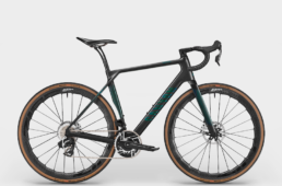 キャニオン　新型スラム・レッドAXS完成車