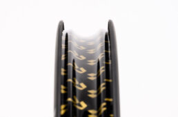 リザーブ 34 | 37のリム内側形状