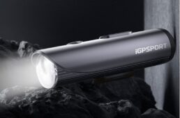 iGPSPORT　VS1800 スマートフロントライト