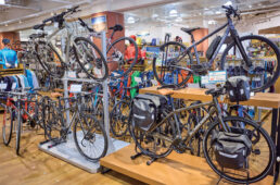 モンベルグランベリーパーク店