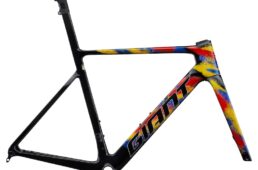 ジャイアントが2025早期モデル