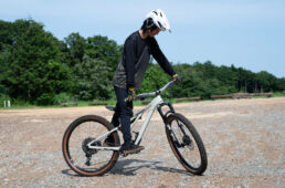 マウンテンバイクでスタンディング〜プロが教える練習方法