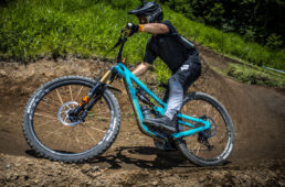 マウンテンバイクシューズはフラットペダル用かビンディングペダル用か?【MTBはじめよう! Vol.21】