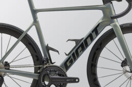 ジャイアントが2025早期モデル