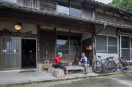 玄関横のテーブル