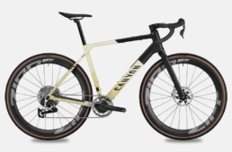 キャニオン・グレイル　新型スラムRED XPLR AXS