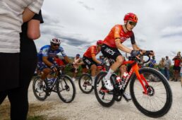 ツール2024ピナレロバイク