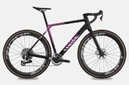 キャニオン・グレイル　新型スラムRED XPLR AXS