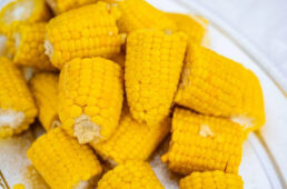 地元で取れたとうもろこし