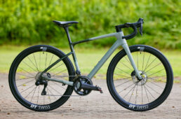 アンカー・RE8登場