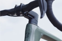 アンカーRE8のケーブル内装