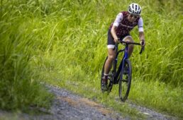 VRに乗る中島編集長