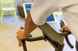 Zwiftライド ウィズ キッカーコア