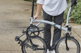 ブロンプトンの折り畳み方